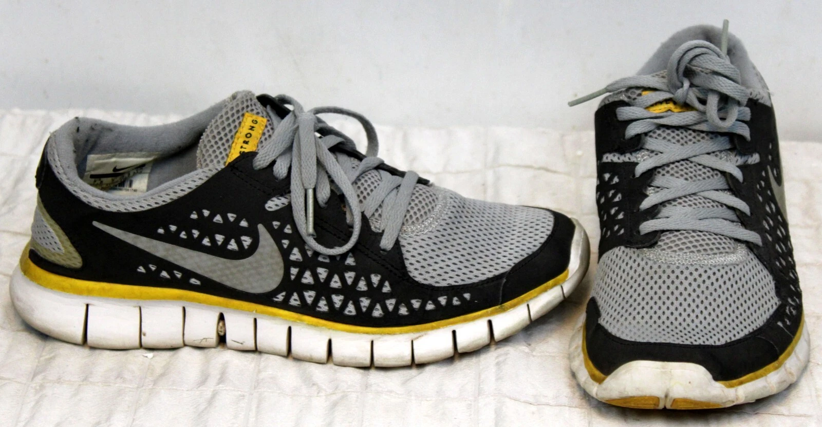 Nike LiveStrong Free Run scarpe da corsa da donna taglia 7 5 blu grigio sport