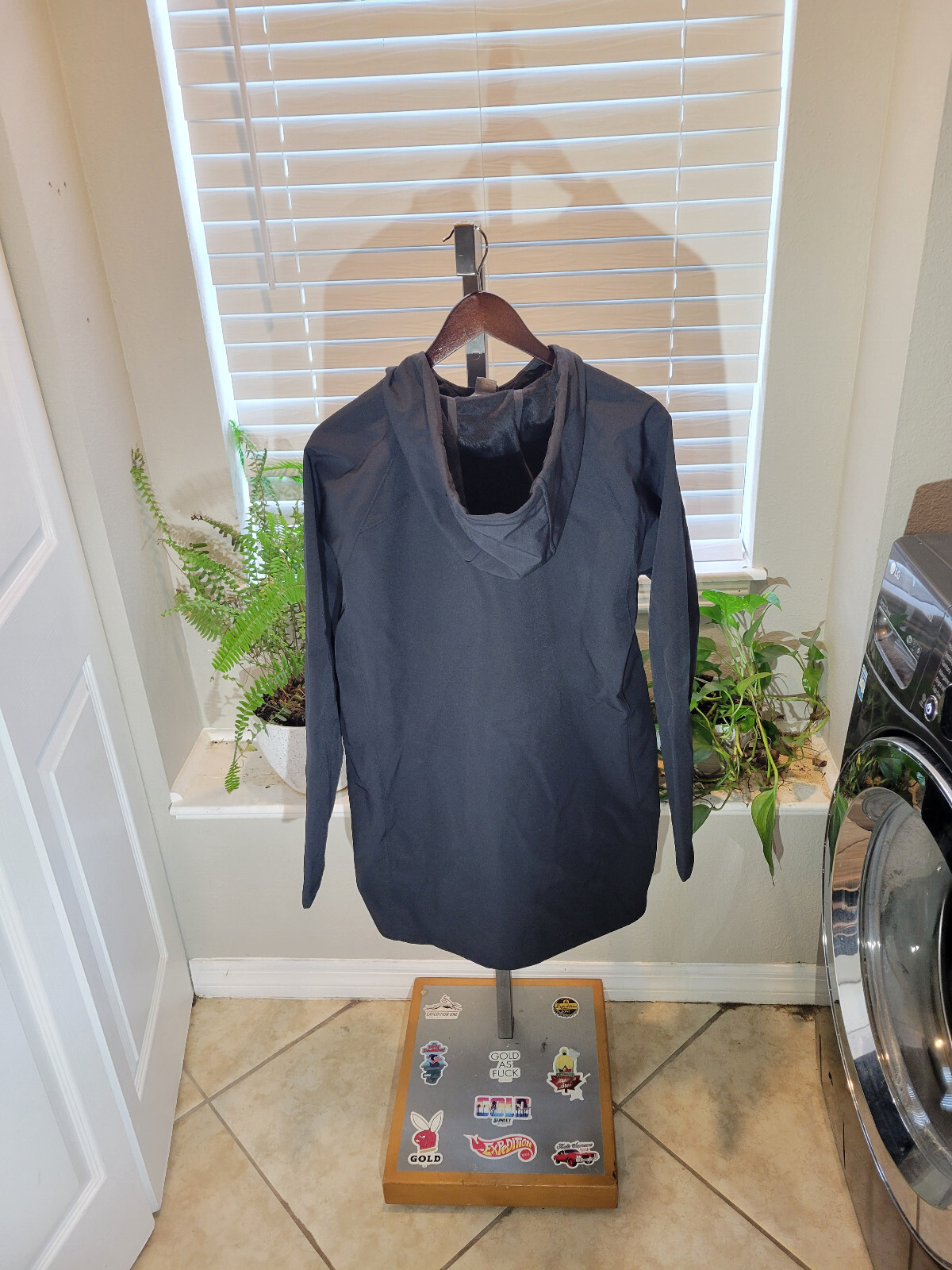 Natural Reflections Black Long Light Basic Zip Co… - image 3