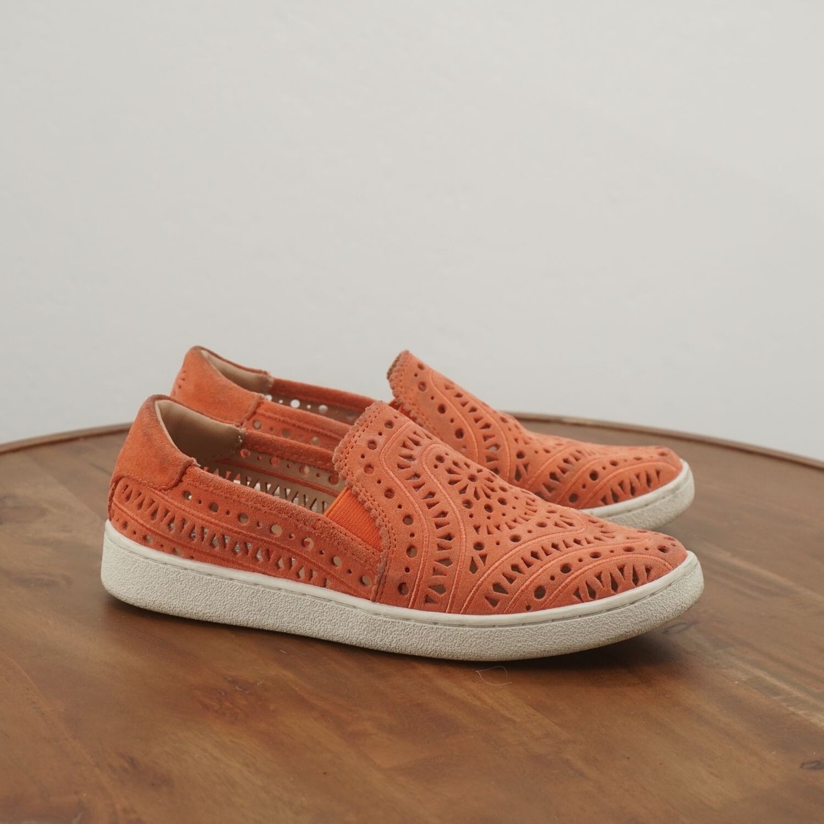 Ugg Womens Cas Perforated Slip On Sneakers Size Pink Suede Slip