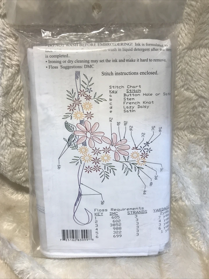 Fundas de almohada Fairway Needlecraft 83099 cintas y flores bordadas NUEVO DE COLECCIÓN Foto 2 de 3