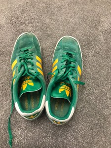 adidas samba yellow stripe