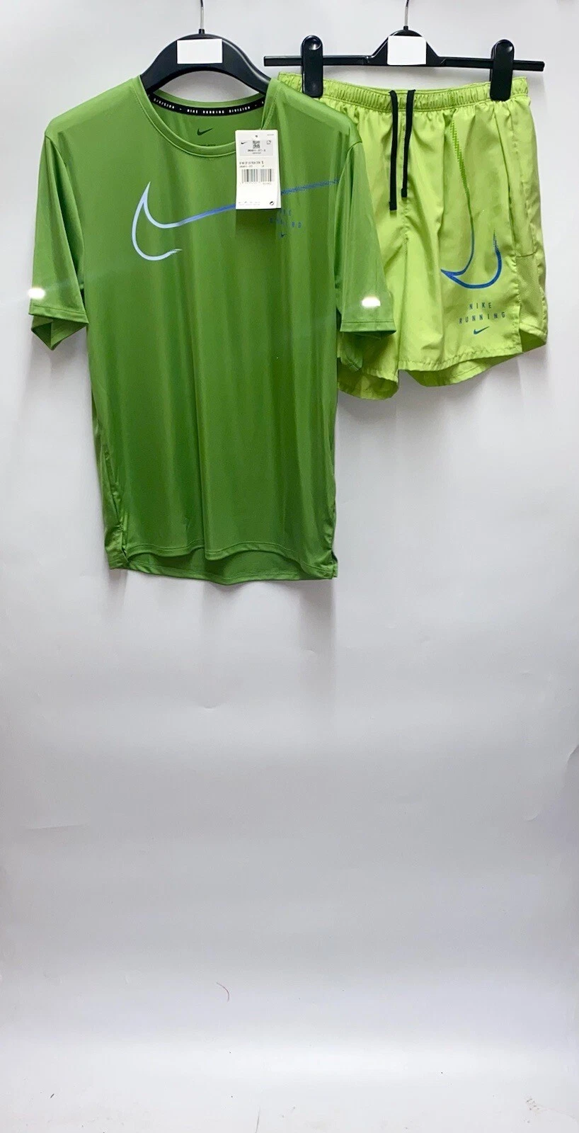 NIKE DRI FIT UV RUN DIVISION MILER T-Shirt (NEW) & Challenger Shorts (Used) - S