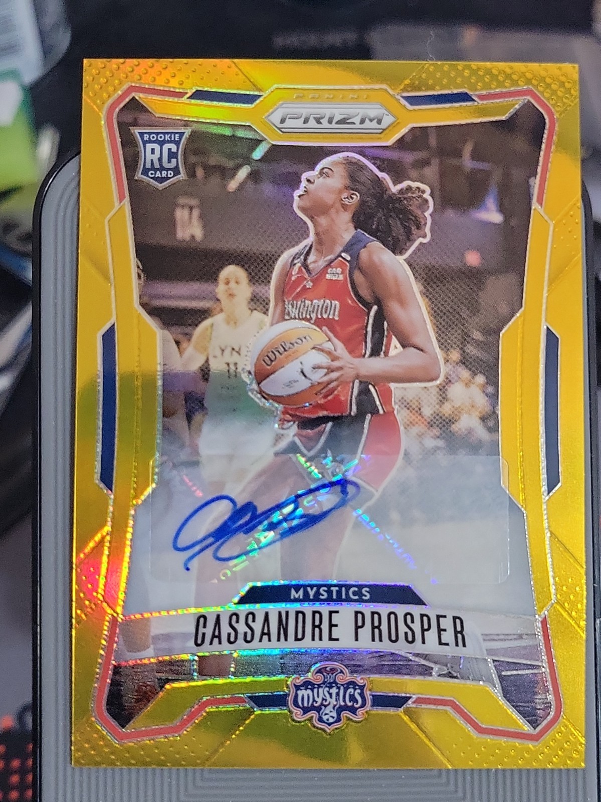 2026 WNBA Prizm Cassandre Prosper Gold Auto /10 view 2