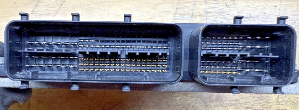 Toyota Yaris 2009 1,5 L ECM módulo de control del motor computadora ECU M/T 89661-52J30 Foto 4 de 4