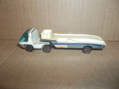 ORIGINAL HOT WHEELS REDLINE HEAVYWEIGHTS RACER RIG CAR HAULER ~ WHITE HONG KONG