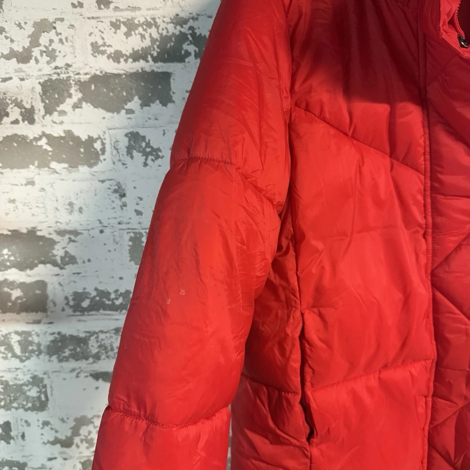 Chaqueta acolchada roja BCBGeneration - Rendimiento premium - Talla pequeña Foto 3 de 4