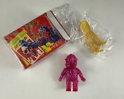 Medicom Toy X Cosmos Alien Ooze It Bootleg Sofubi Figure Ooze-it Gacha Kaiju