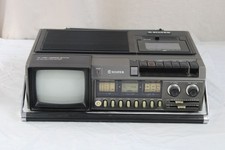 B1/ Vintage TV Radio Kassettenrekorder - tragbarer SW Fernseher - Japan /S358