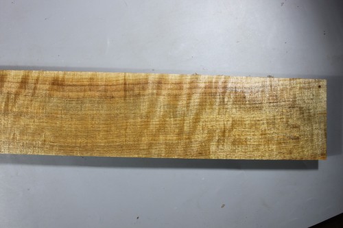 Cuello de guitarra llama en blanco madera de arce Luthier Supply 33.9"x4.45"x1.1" - Imagen 6 de 7
