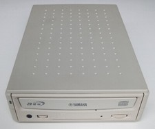 Lecteur Graveur Externe Yamaha CRW2200IX Non Testé CD-R CD-RW 20/10/40 CRW2200