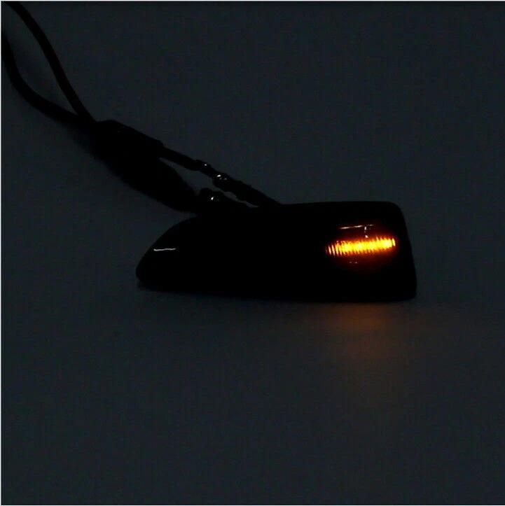 Per Opel Crossland X Astra J K Insignia B coppia frecce laterali nere - Immagine 3 di 4