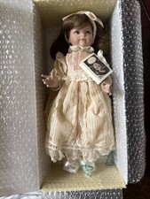 Bambola di porcellana Camilla Le Bambole di Arianna, fatta a mano, Italia, da collezione, nuova con etichette