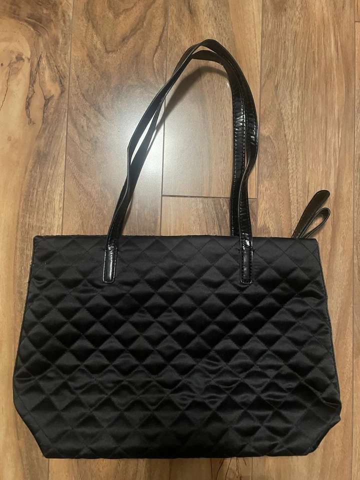 Bolso de Hombro GUESS Negro Acolchado Lentejuelas - Forro Corazón y Lunares Foto 4 de 4