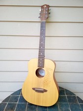Luna accoustic guitar in gig bag Safari Henna