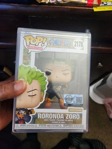 Funko Pop! Animation One Piece Roronoa Zoro Limited Edition With Protector