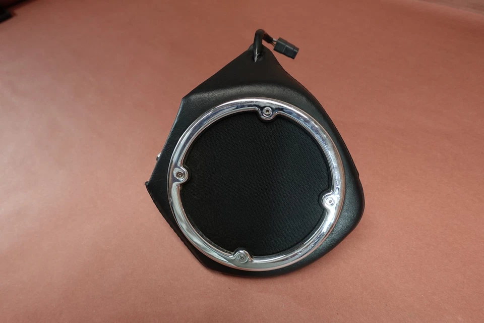 1999-2000 Harley Davidson Electra Glide FLHTCUI ПРАВЫЙ ДИНАМИК - Изображение 3 из 4