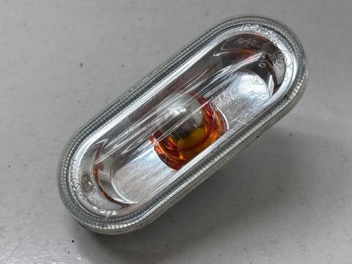 VW CADDY III Furgon 2KA, 2KH, 2CA, 2CH Kotflügelblinker vorne links 33901240