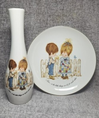 Vintage Petticoats und Pantalons von Roth. Echt Porzellan. Teller & Vase Set.