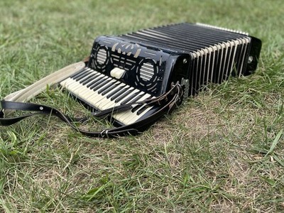 Vintage 1950 s Carini Italy 120 Bass Piano Accordion Mid Century Original Case