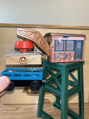 MISTY ISLAND CRANE ! THOMAS FRIENDS TRAIN WOODEN RAILWAY CARGO !  Logging Locos