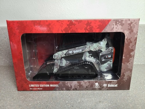 Bobcat T76 Compact Track Loader - Wounded Warrior Camo - Norscot 1:25 Scale New - Picture 2 of 4