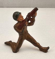 Vintage Manoil Cast Metal Soldier Kneeling Shooting Upward