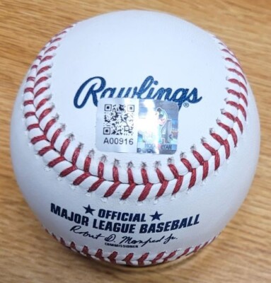 Autographed NOLAN RYAN Official Major League Baseball w/Ryan