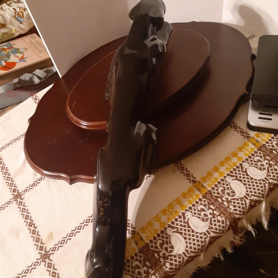 Estatua de Pantera Negra Acechadora con Ojos Joyas Verdes, 20.5" de Largo Foto 3 de 4