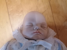 Porzellanpuppe Baby. Sehr guter Zustand. Keine Beschädigung