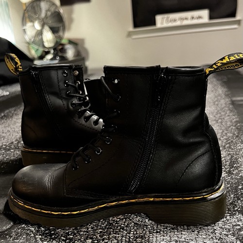 Dr. Doc Martens Kids Size 3.0 1460 J Black Leather Classic Combat Boots Lace Zip - Picture 4 of 14