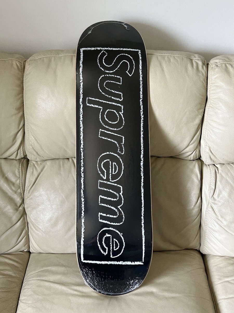 スケートボード Supreme KAWS Chalk Logo Skateboard Black Supreme/Kaws Chalk Logo Skateboard Deck - Black - Brand New - SS21