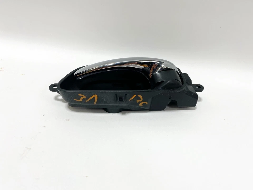 13-20 NISSAN PATHFINDER TRASERO IZQUIERDO LADO IZQUIERDO INTERIOR INTERIOR MANIJA PUERTA OEM Foto 4 de 4