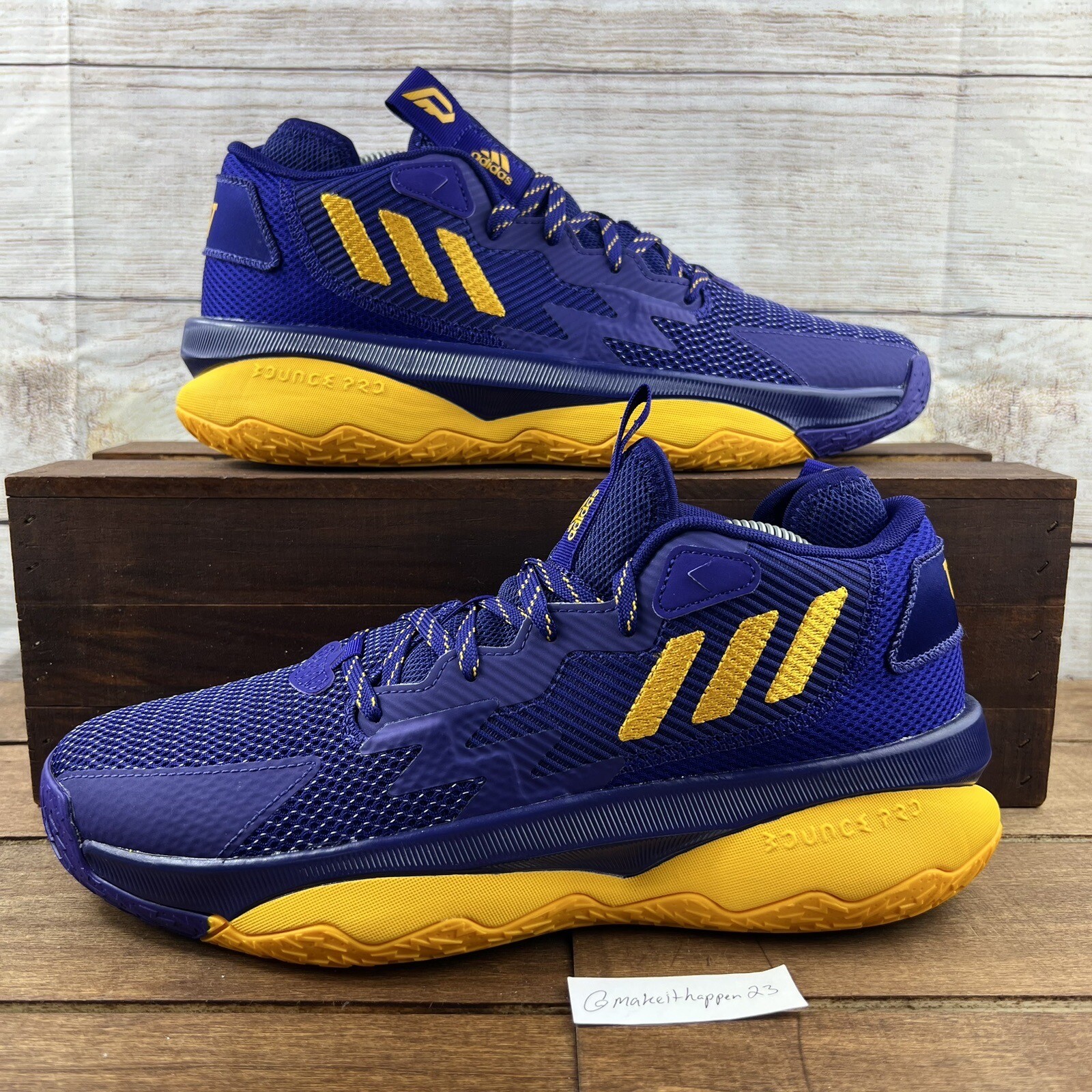 Adidas Dame 8 UW Huskies PE GZ4484 Men Size 9 Rare Basketball Shoes-image