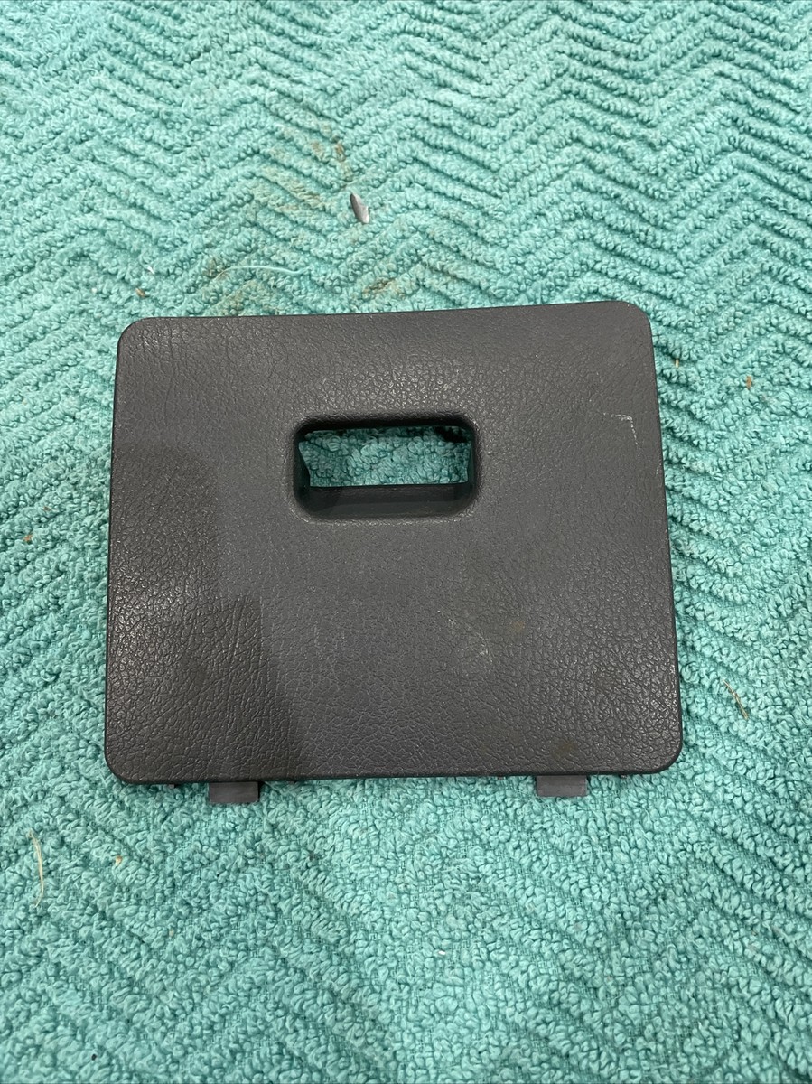 1994-1995 Nissan Truck Hardbody 2wd Black Interior Fuse Box