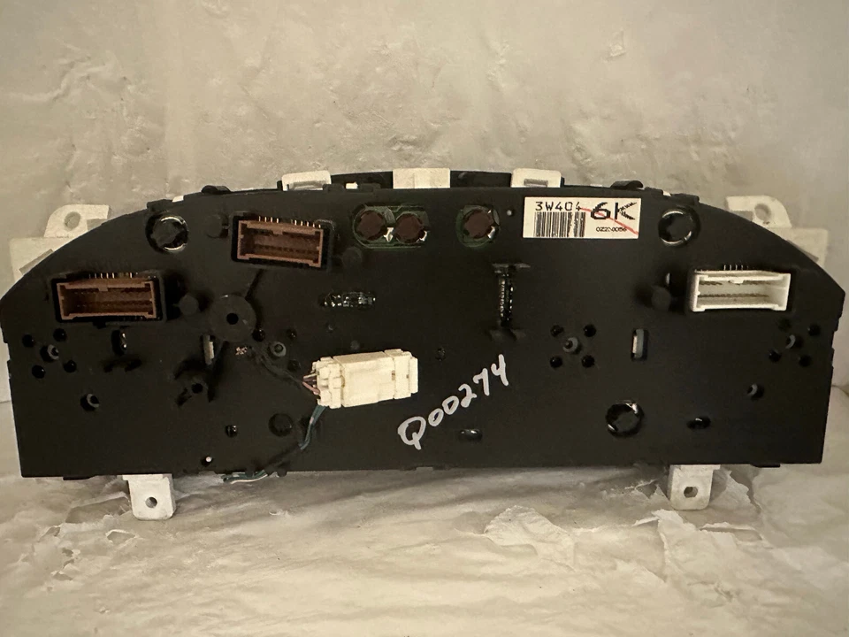 Cuadro de instrumentos velocímetro tablero Nissan Pathfinder LE 2001 184.353 millas 4x4 Foto 2 de 3