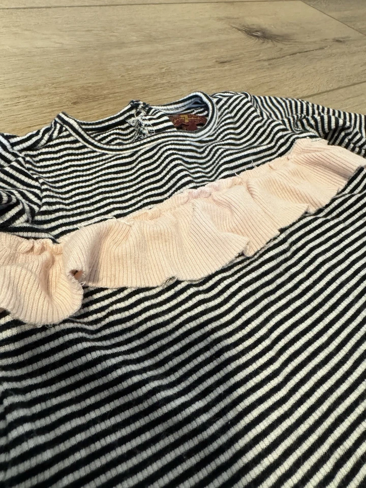 Mameluco 7 para toda la humanidad bebés niñas 3-6 meses rayas negro blanco volantes SnapUp Foto 4 de 4