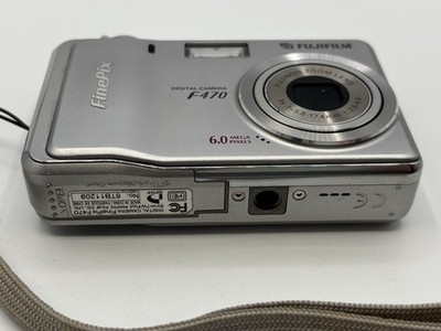 Fujifilm FinePix F Series F460 5.1MP Digital Camera - Silver for