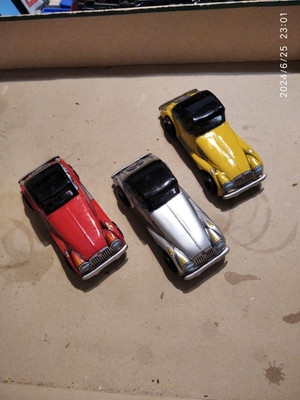 LOT 3 MG BLECHAUTOS - CA. MASSSTAB 1/32 - MIT KUPPLUNG - MADE IN JAPAN - NEU