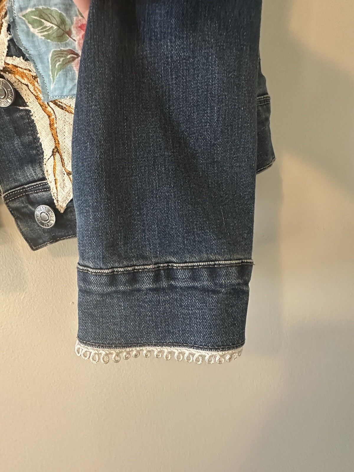 Custom Denim Jacket Beautiful Patchwork Birds Flo… - image 6