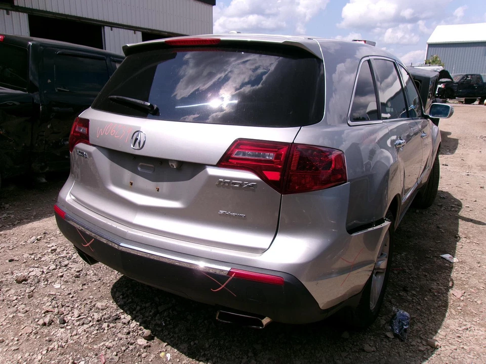 Used Upper Air Cleaner Assembly fits: 2011 Acura Mdx 3.7L 6 cylinder upper Upper - Image 4 of 4