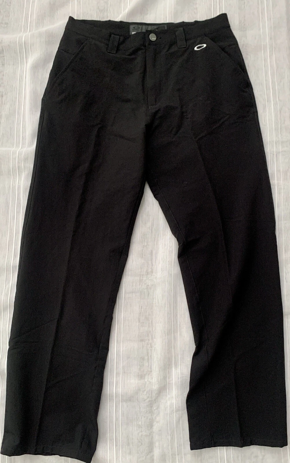 NWOT Oakley Men’s Size 32 W 30 L Water Resistant Outdoor Performance Pant Black