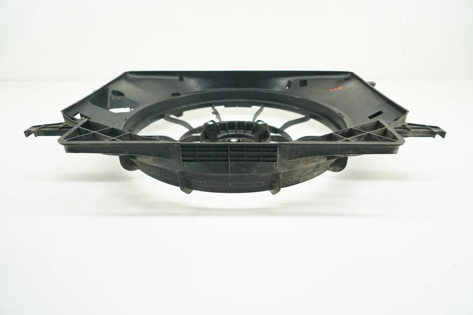 Cubierta del ventilador de refrigeración del radiador Hyundai Genesis 2010-2012 cupé OEM Foto 4 de 4