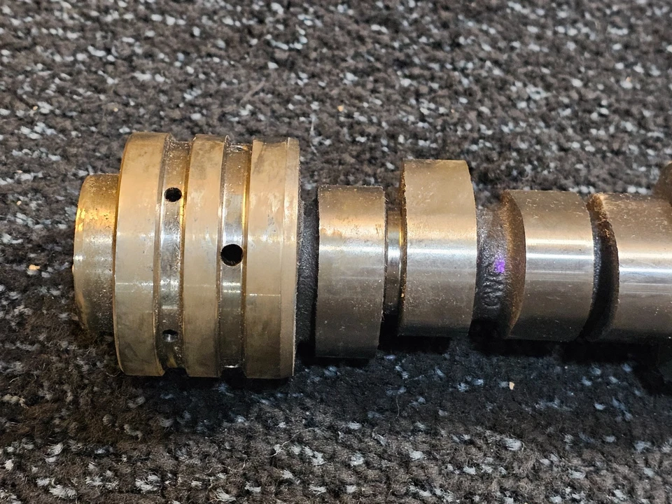 Árbol de levas motor Chrysler 517AC para Ram 2500 2022-2024 6,4 L V8 - Gas Foto 2 de 4