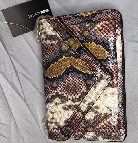 FASHION NOVA MULTI-COLOR EMBOSSED SNAKEESKIN PATTERN SM DOUBLE CHAIN HANDLE BAG