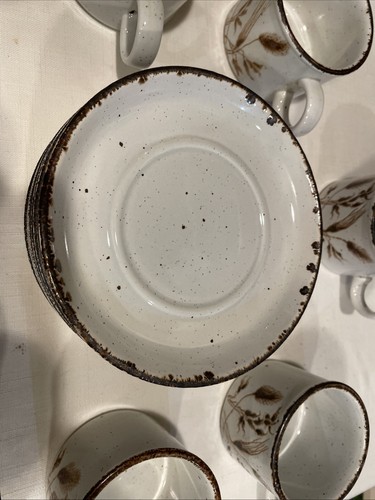 9 Coffee Mugs and Saucers Midwinter Wild Oats Stonehenge Wedgwood England - Picture 5 of 7