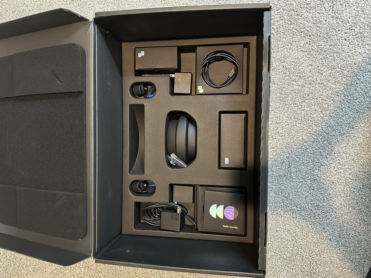 Valve Index VR Headset Kit w/ Original Box - Black (354231 Valve Index VR Headset Kit w/ Original Box - Black (354231