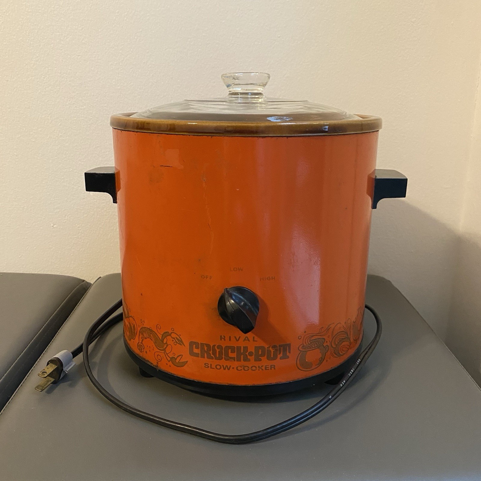 Vintage Rival 3.5 Quart Flame Orange Crock Pot