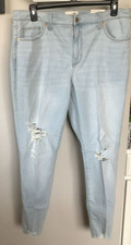 Universal Thread Women  s Plus Size High Rise Skinny Jeans-Size 18W NEW 32
