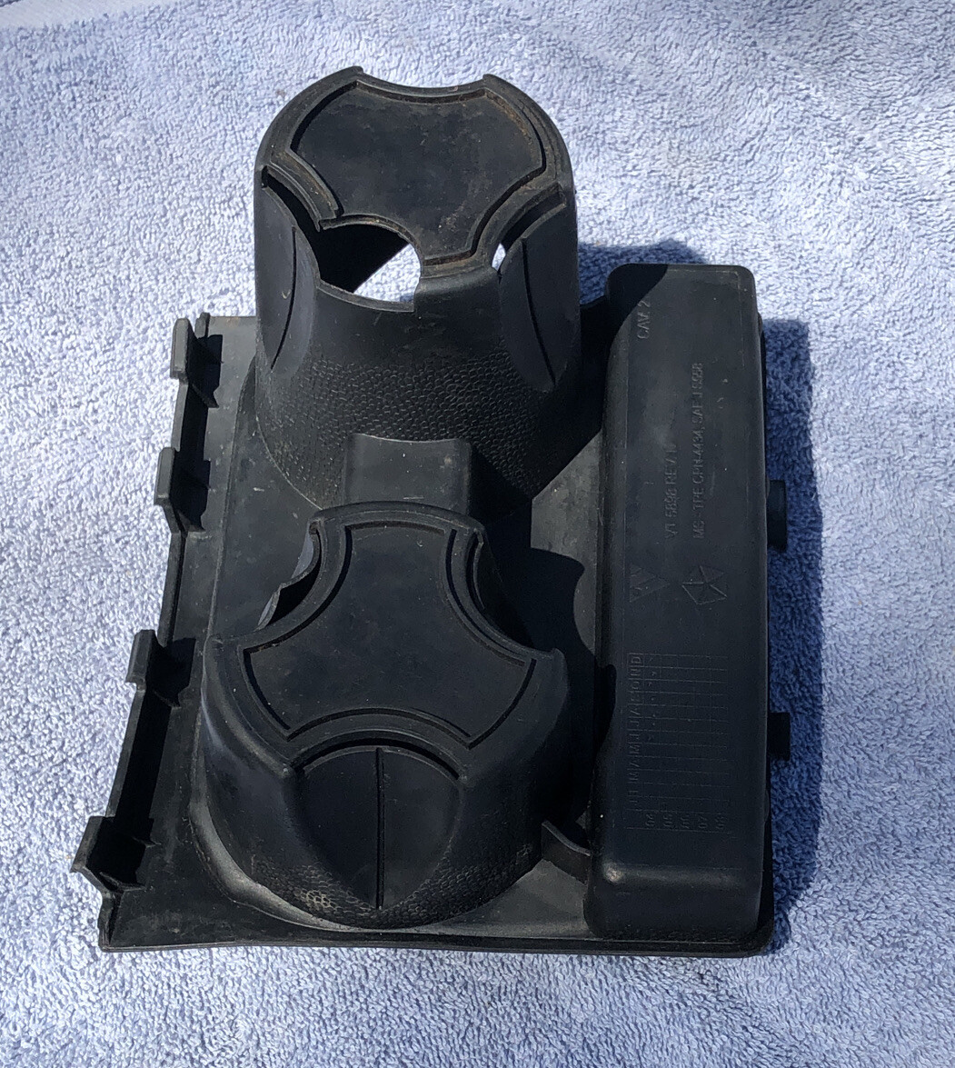 Center Console Rubber Cup Holder Inserts 55618-42040 For Toyota RAV4 2006 2012