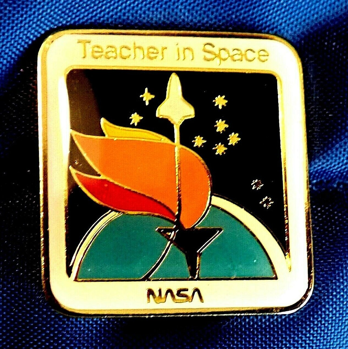 RARE VINTAGE NASA TEACHER IN SPACE SPACECRAFT PIN BADGE FLORIDA | eBay